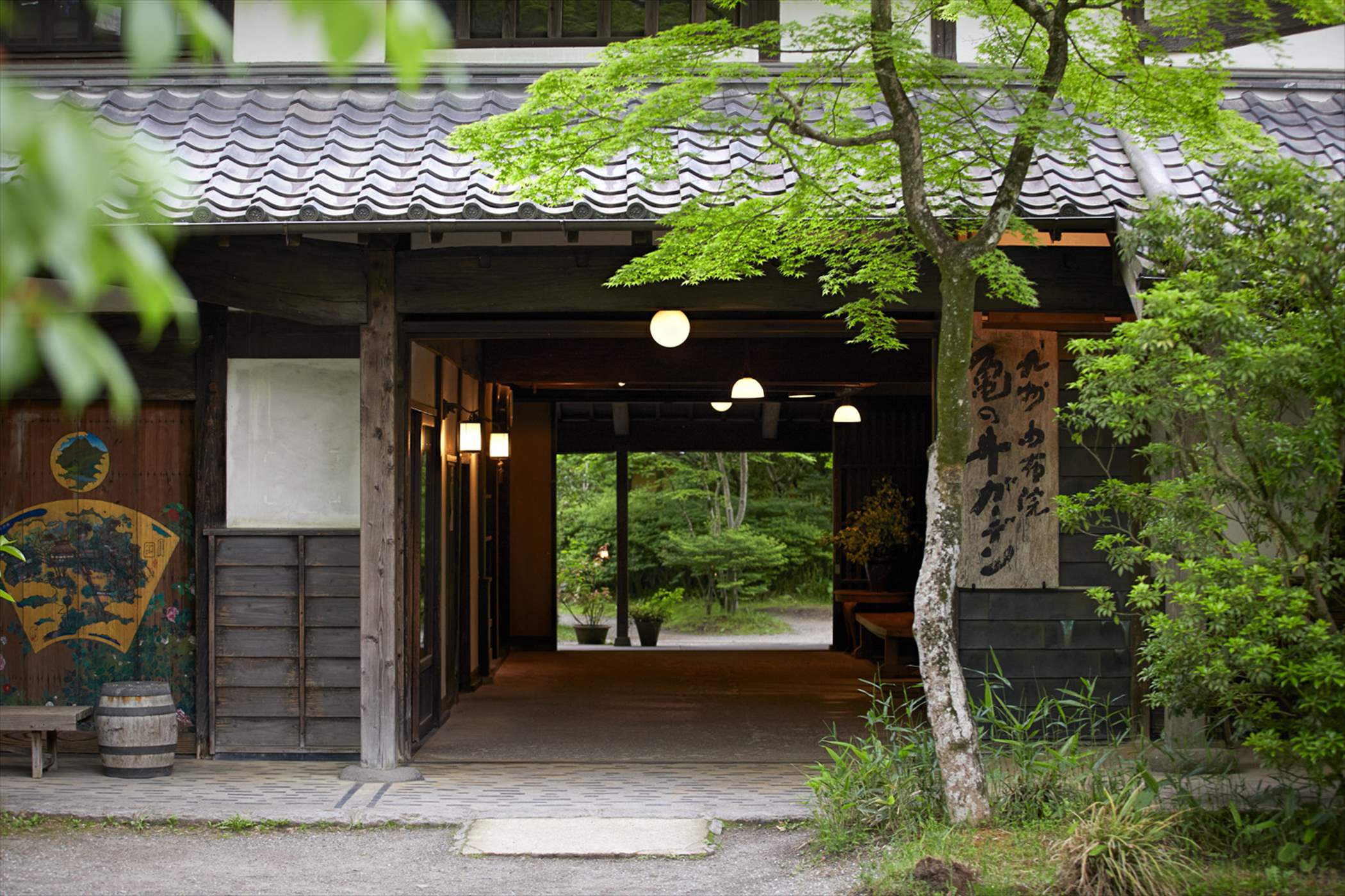 店舗；西国土産 鍵屋の写真